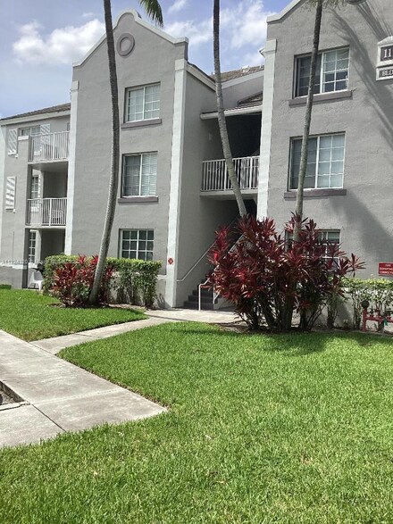 11145 SW 6th St Unit 2044, Pembroke Pines, FL 33025