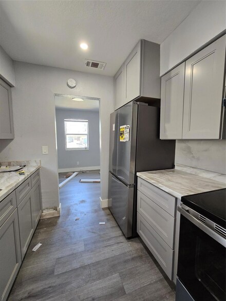 2221 Sunset Strip, Sunrise, FL 33313