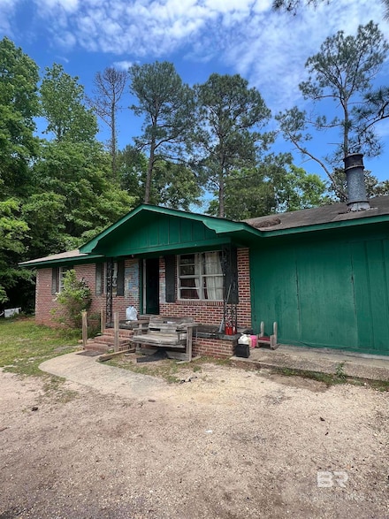 91 Crestview Ave, Monroeville, AL 36460