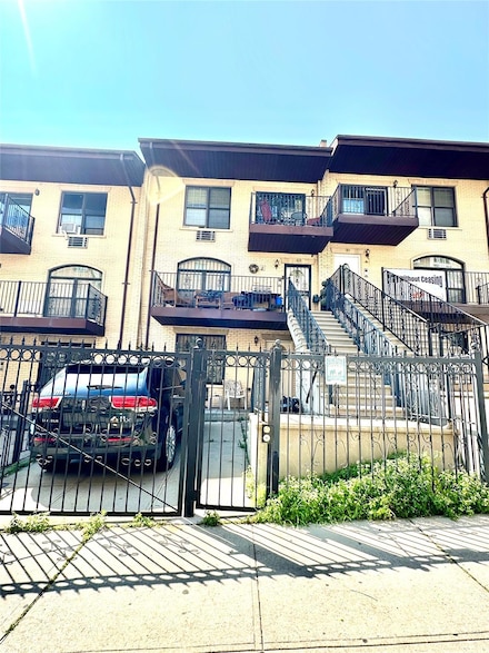 1389 Shakespeare Ave, Bronx, NY 10452