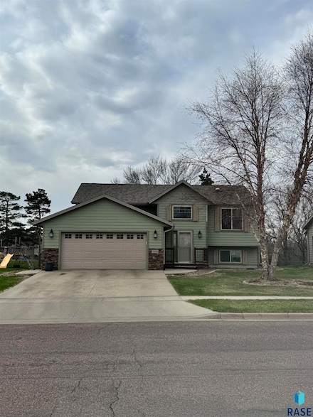 7605 W 65th St, Sioux Falls, SD 57106