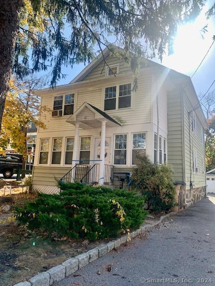 18 Bradley Place, Stamford, CT 06905