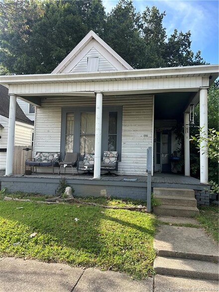 1743 E Spring St, New Albany, IN 47150