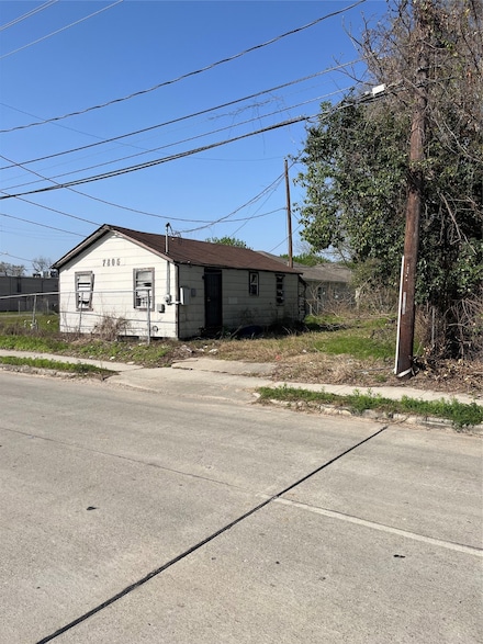 7805 Wheatley St, Houston, TX 77088