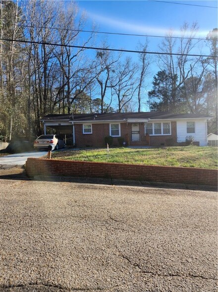 2107 Reed Ave, Tuskegee, AL 36088