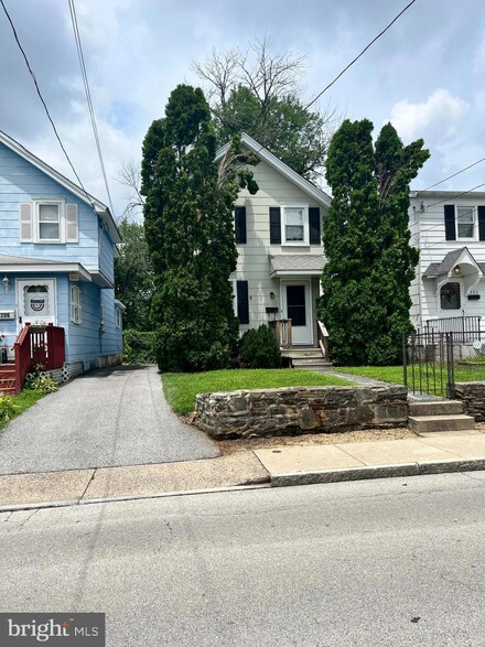 204 Lowrys Ln, Bryn Mawr, PA 19010