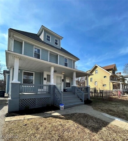 10010 North Blvd, Cleveland, OH 44108