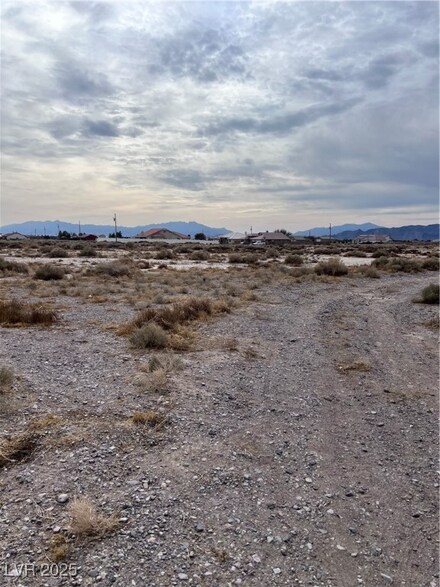 1090 Glassport Ln, Pahrump, NV 89060