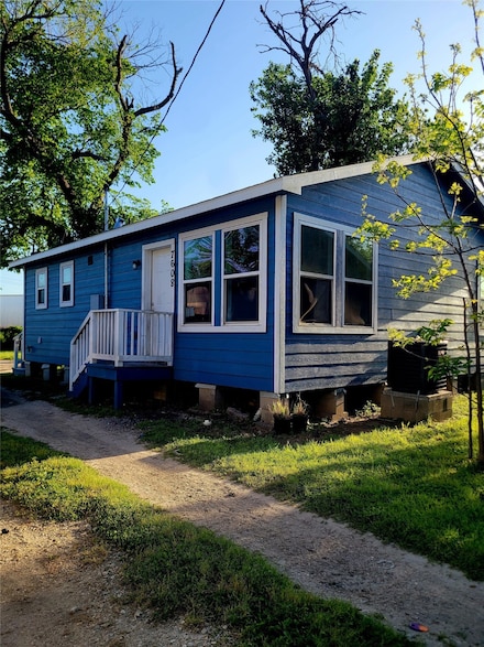 7608 E Magnolia St Unit B, Houston, TX 77012