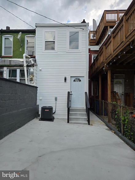 450 Oak Rd, Pasadena, MD 21122