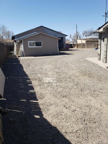 4620 E 72nd Ave, Commerce City, CO 80022