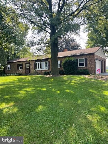 1339 E Oregon Rd, Lititz, PA 17543