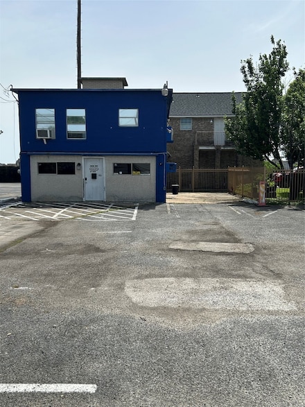 3427 Federal Rd, Pasadena, TX 77504