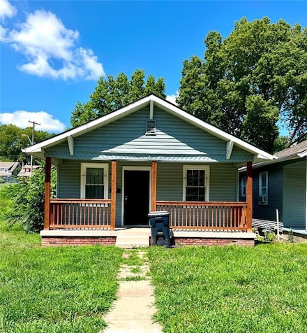 4144 Flora Ave, Kansas City, MO 64110