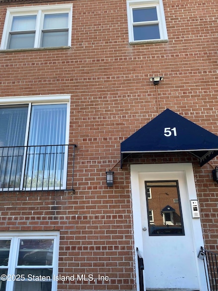 51 Vera St Unit B, Staten Island, NY 10305
