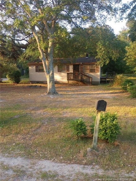 6200 Arabia Rd, Lumber Bridge, NC 28357