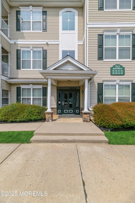 326 Sloan Ct Unit 326, Matawan, NJ 07747