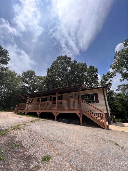 842 Jones Mill Rd, Central, SC 29630