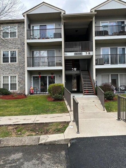 134 Robertson Way, Lincoln Park, NJ 07035