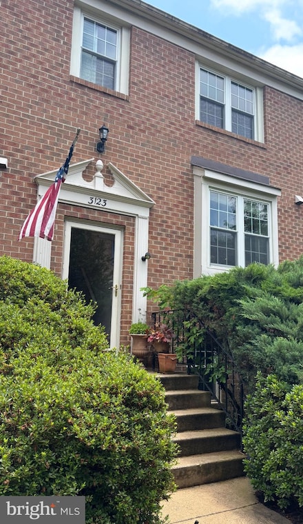 3123 Valentino Ct, Oakton, VA 22124