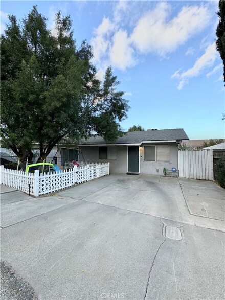 15474 Shadow Mountain Ln, Lake Elsinore, CA 92530