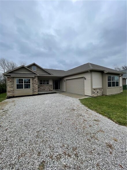 247 Patriots Landing, Fillmore, IN 46128