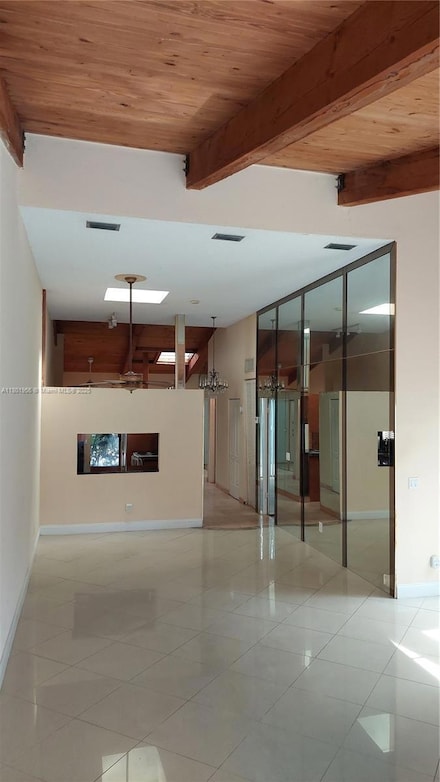 2675 S Parkview Dr, Hallandale Beach, FL 33009