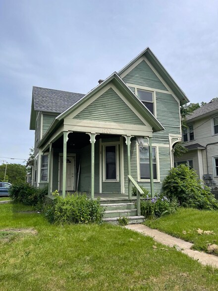 1700 Madison Ave SE, Grand Rapids, MI 49507