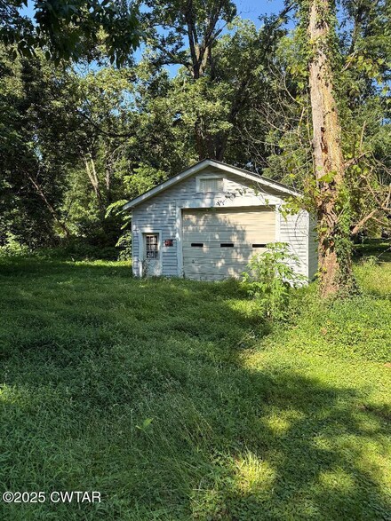 2101 Wahl St, Milan, TN 38358