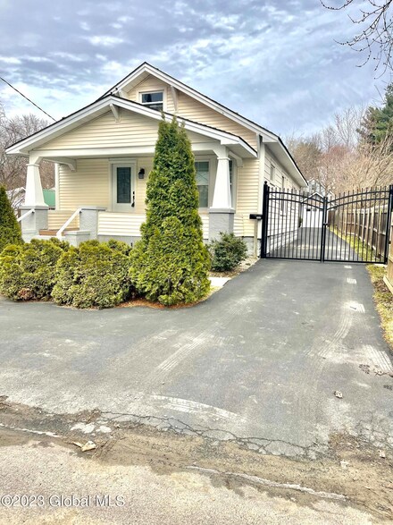 2410 Avenue A Extension, Schenectady, NY 12308