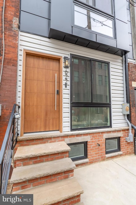 622 Mcclellan St, Philadelphia, PA 19148