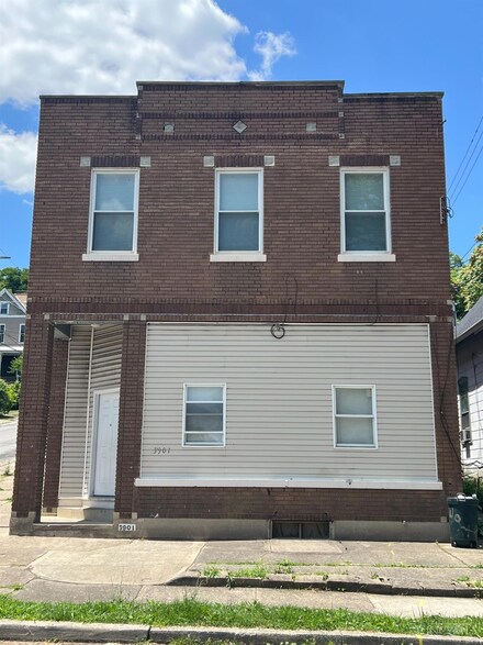 3901 Herron Ave, Cincinnati, OH 45223