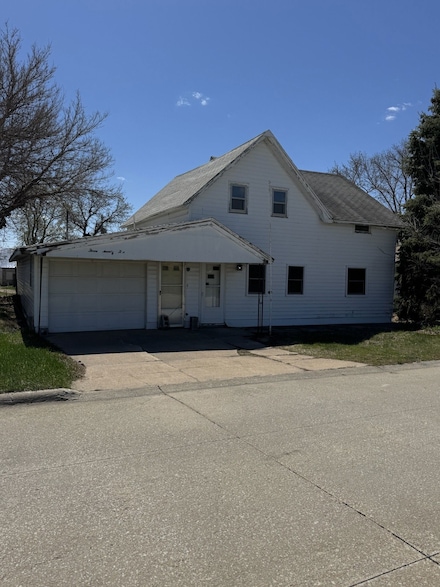 325 W Clay St, Oneill, NE 68763