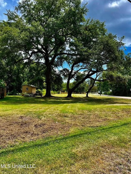 801 Dunbar Ave, Bay Saint Louis, MS 39520