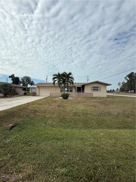 4902 Nassau Ct, Cape Coral, FL 33904