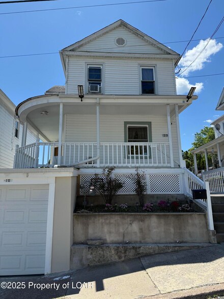23 Franklin St, Plymouth, PA 18651