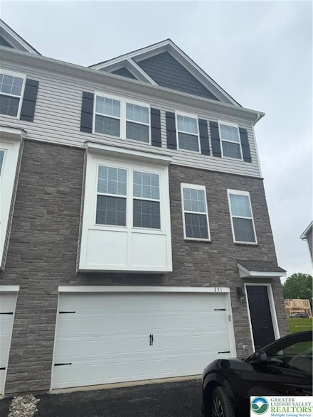 251 Winding Rd, Forks Township, PA 18040