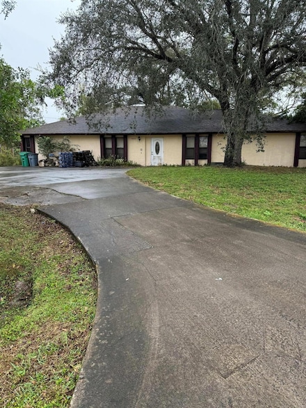4800 Myrtle Dr, Fort Pierce, FL 34982