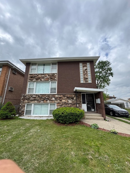 384 Yates Ave, Calumet City, IL 60409