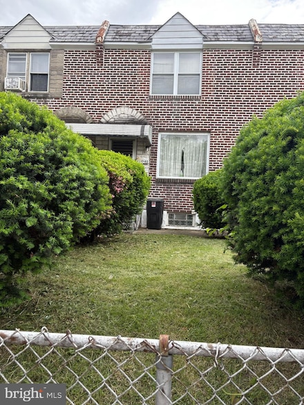 1140 Glen Avon Rd, Darby, PA 19023