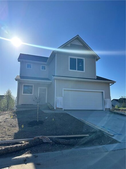 440 Commons Dr, Carlisle, IA 50047