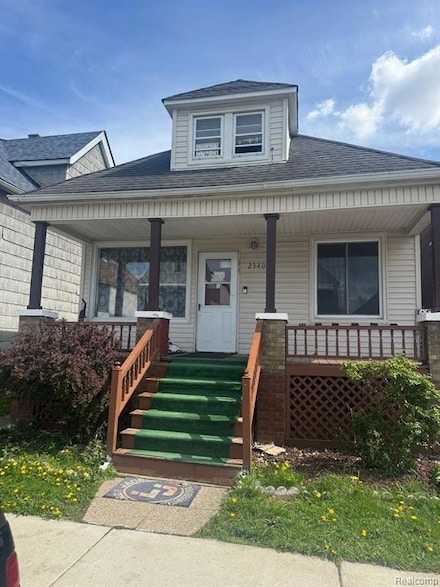 2340 Commor St, HamtraMcK, MI 48212