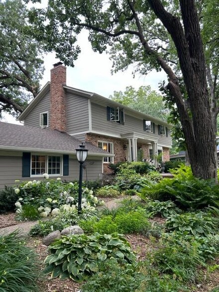 1286 Sylvandale Rd, Saint Paul, MN 55118