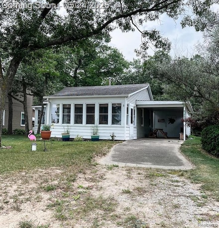 5371 Port Austin Rd, Caseville, MI 48725