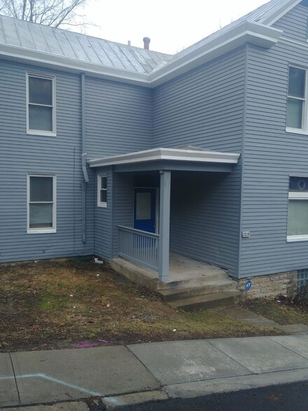 2255 Schoedinger Ave, Cincinnati, OH 45214