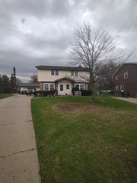 1041 Sundown Ct, Mukwonago, WI 53149