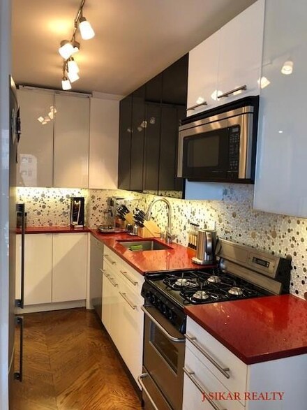 440 Neptune Ave Unit 15D, Brooklyn, NY 11224
