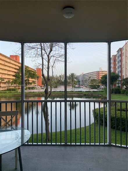1770 NE 191st St Unit 2051, Miami, FL 33179