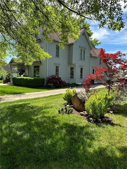 713 Brookfield Ave, Brookfield, MO 64628