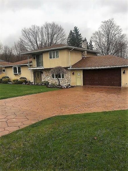3156 Madeline St, Sharpsville, PA 16150
